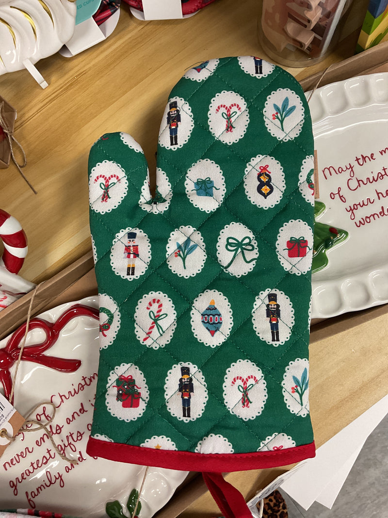 Christmas Tidings Oven Mitt
