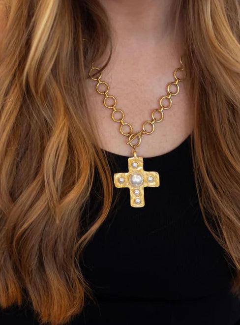 ChanSutt Pearl Cross